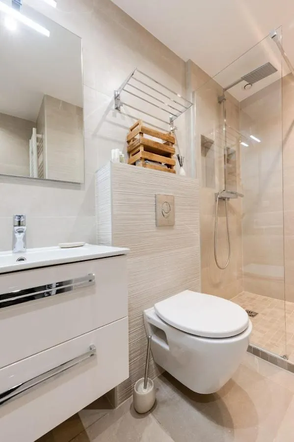 Charming Studio In The Heart Of The Pedestrian Area Annecy Apartment